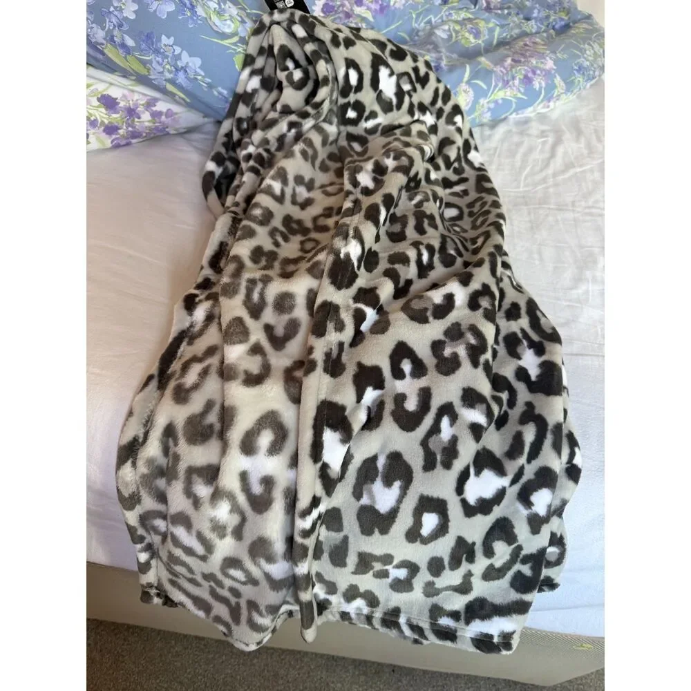 Rachel Zoe Leopard Print Faux Fur Throw Blanket 60x70 Plush Decorative NWT